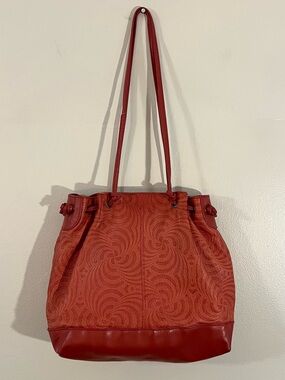 Vintage 1990’s Empress red tooled embossed leather bucket bag boho statement